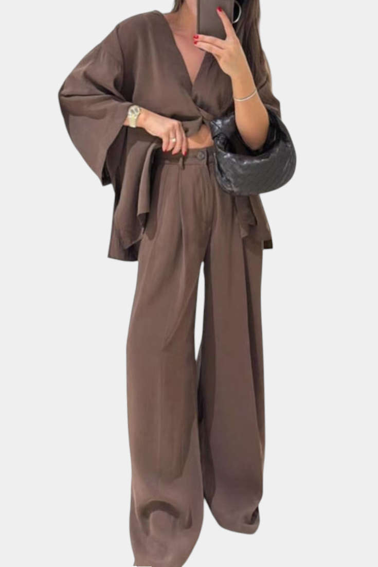 Eli Conjunto Oversize de Top con Cuello en V y Pantalón Recto