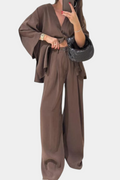 Eli Conjunto Oversize de Top con Cuello en V y Pantalón Recto