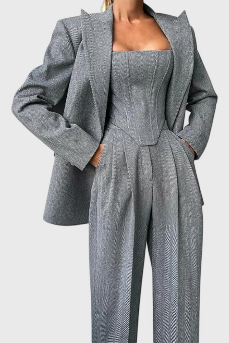 Evena Traje de Pantalón para una Elegancia Confiada