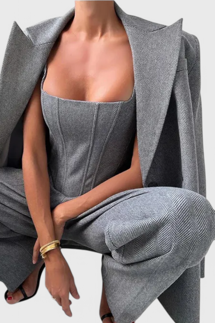 Evena Traje de Pantalón para una Elegancia Confiada
