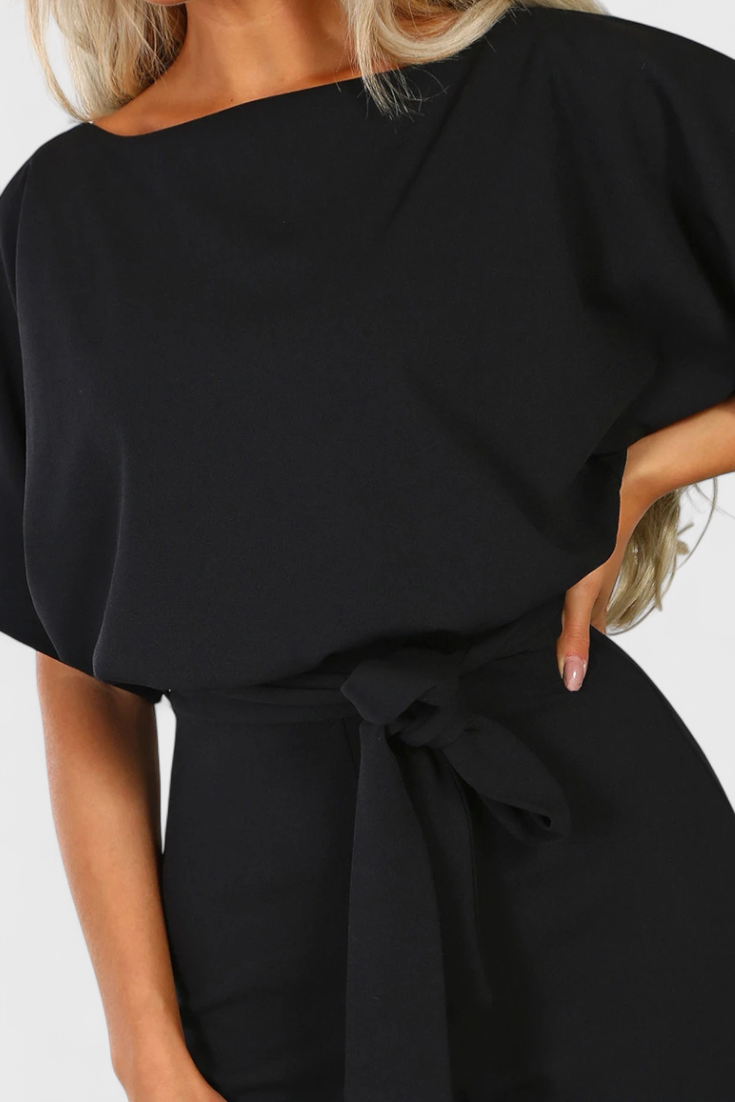 Evie Mono Chic de Silueta Fluida