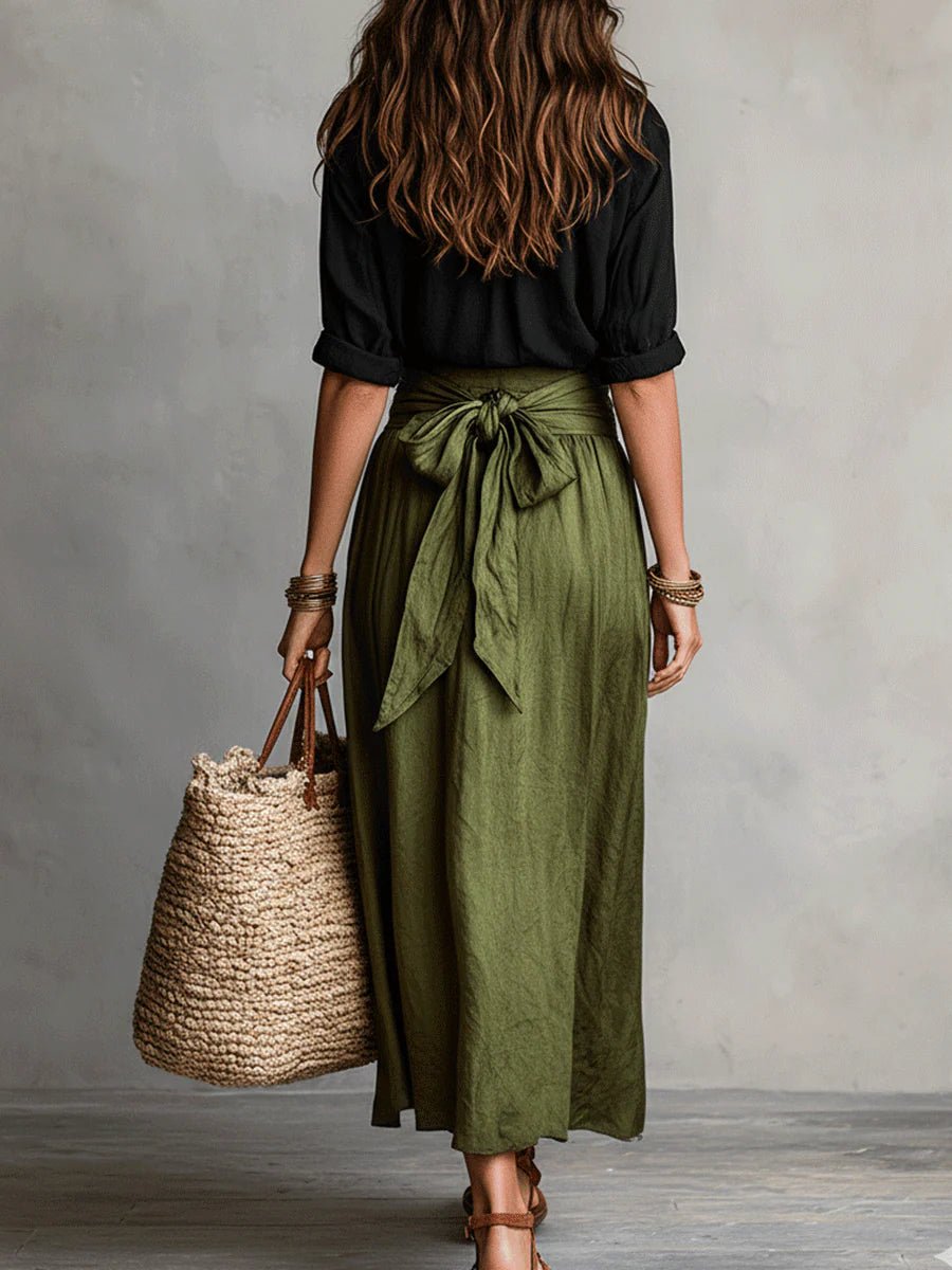 Conjunto de Dos Piezas Camiseta Negra y Falda Midi Verde Oliva